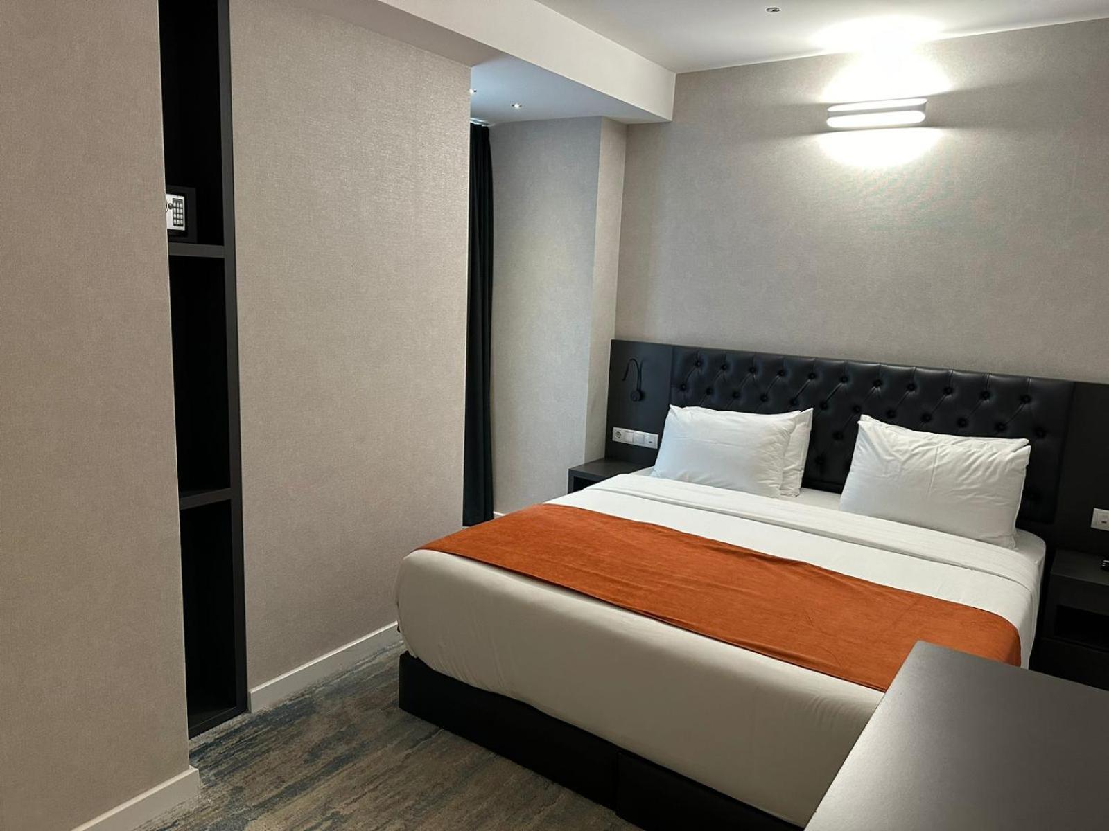 M 1 T Hotel Tbilissi Extérieur photo
