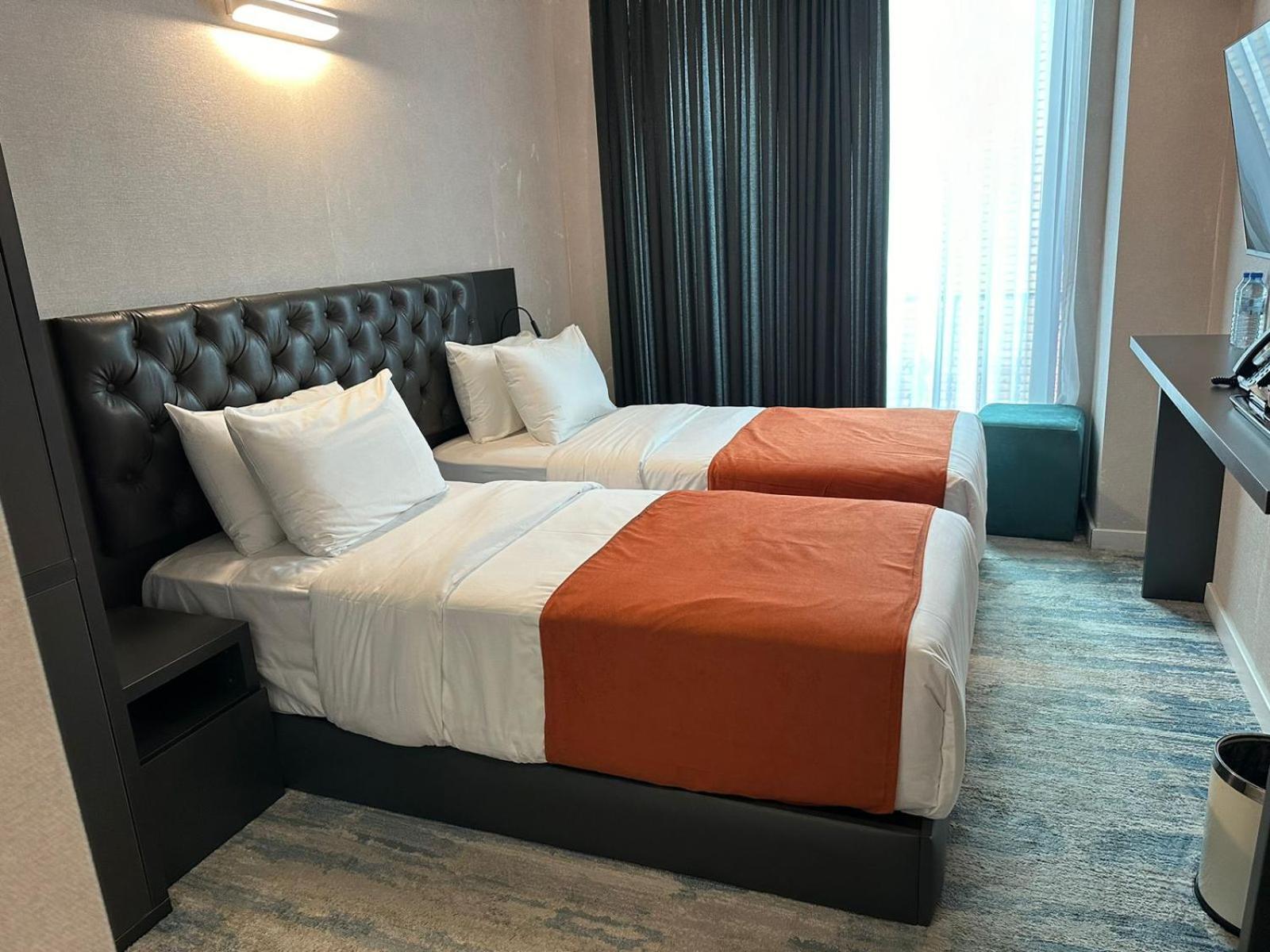 M 1 T Hotel Tbilissi Extérieur photo