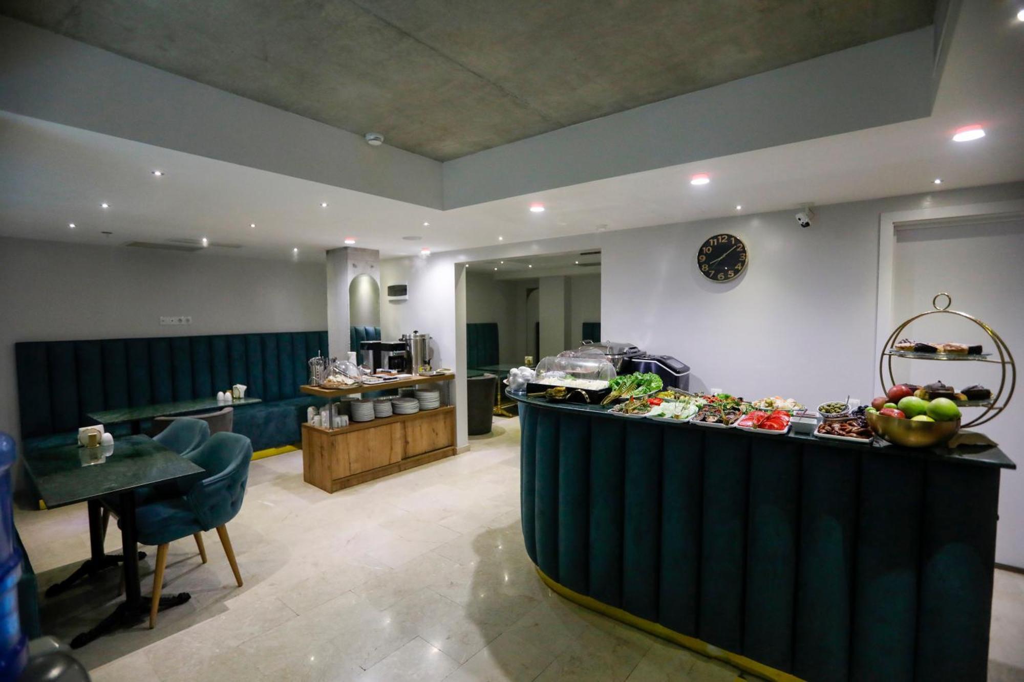 M 1 T Hotel Tbilissi Extérieur photo